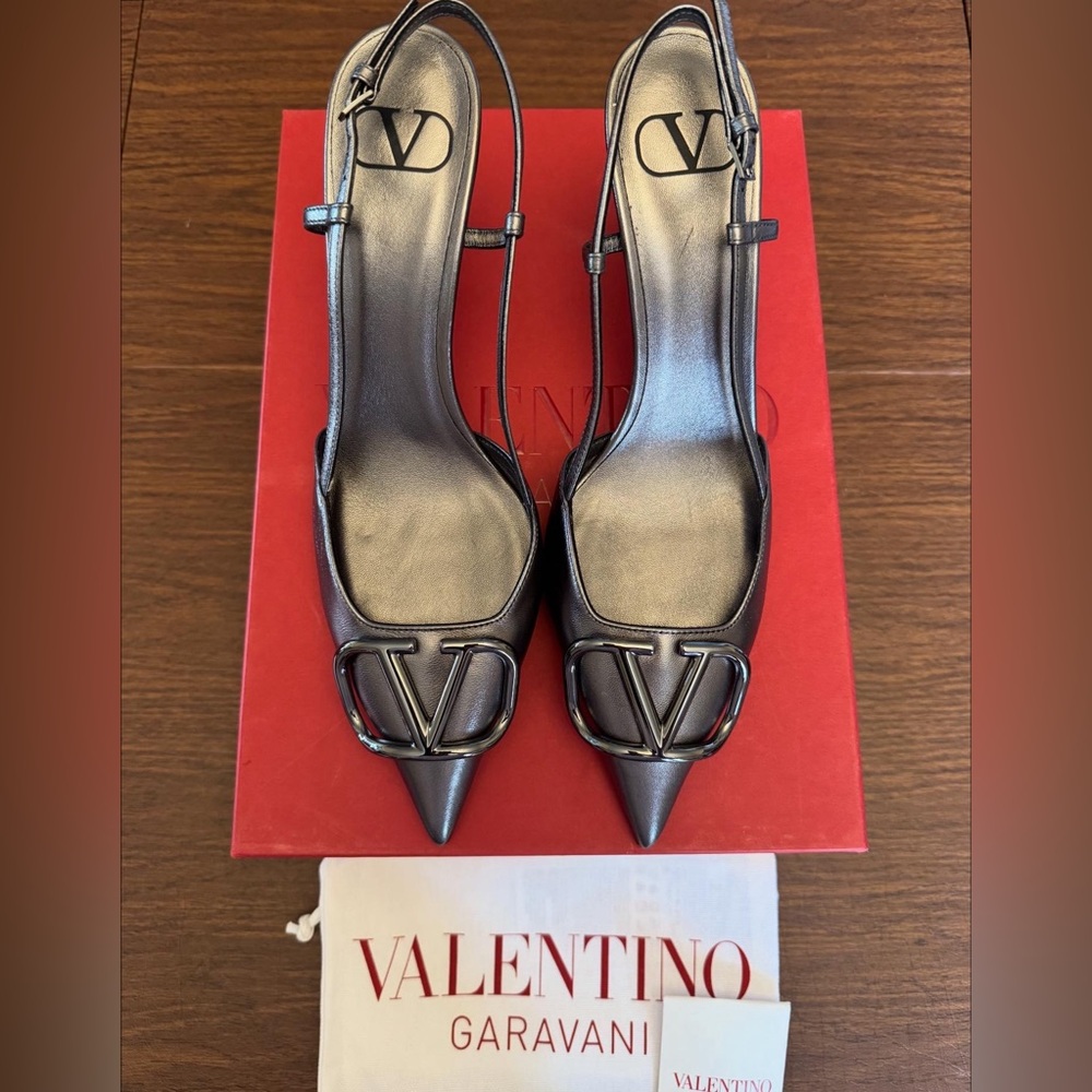 Valentino Garavani VLogo Slingback Pump